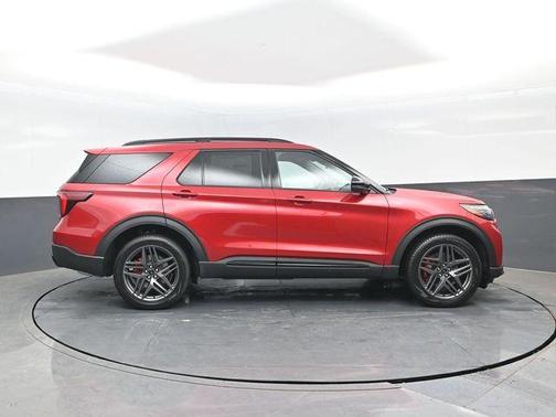 Rapid Red Metallic Tinted Clearcoat 2026 Ford Explorer ST-Line