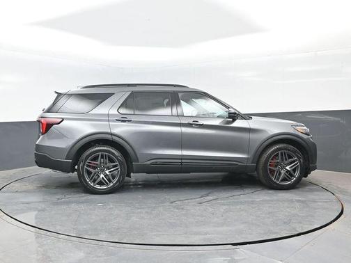 Carbonized Gray Metallic 2026 Ford Explorer ST-Line