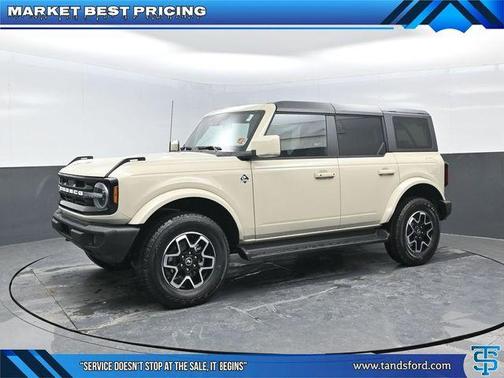2025 Ford Bronco Outer Banks