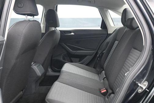 Deep Black Pearl Effect 2024 Volkswagen Jetta 1.5T S