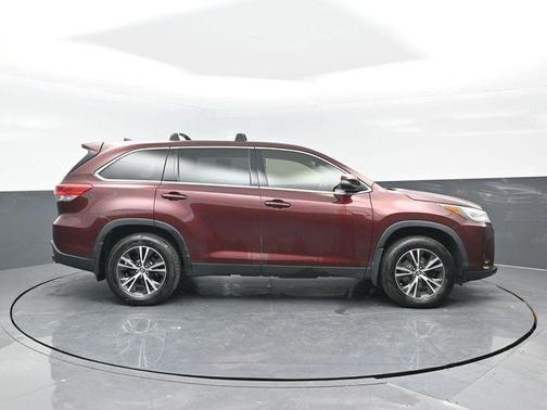 2019 Toyota Highlander LE Plus