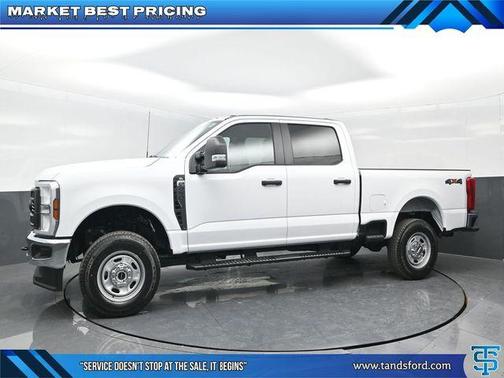 Oxford White 2024 Ford F-250 XL