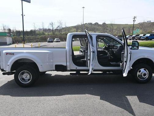 Oxford White 2026 Ford F-350 XLT