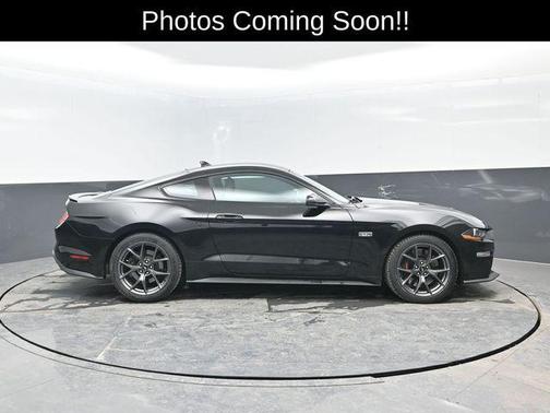 2021 Ford Mustang EcoBoost