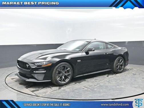 2021 Ford Mustang EcoBoost