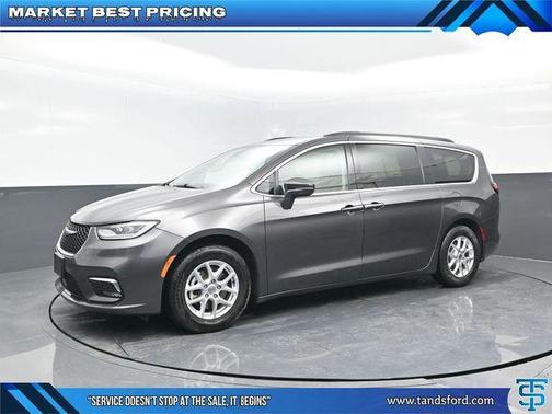 2022 Chrysler Pacifica Touring-L