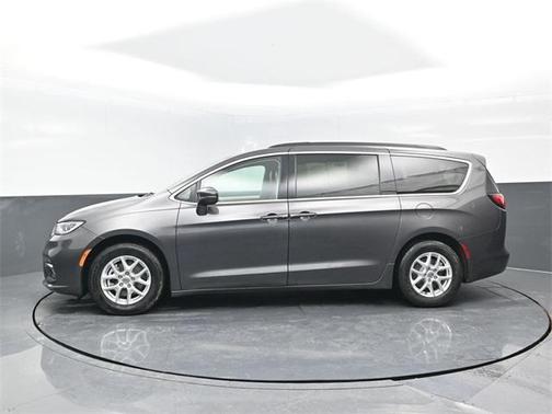 2022 Chrysler Pacifica Touring-L