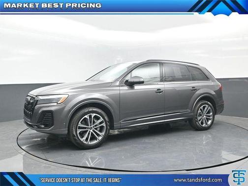 2025 Audi Q7 45 Premium Plus