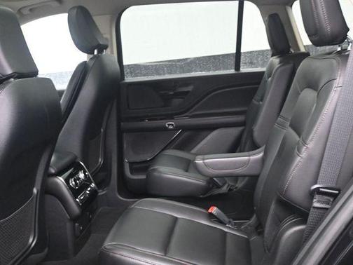 2022 Lincoln Aviator Standard AWD