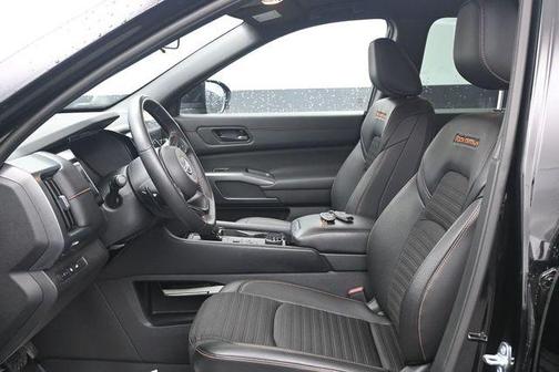 Black 2025 Nissan Pathfinder Rock Creek