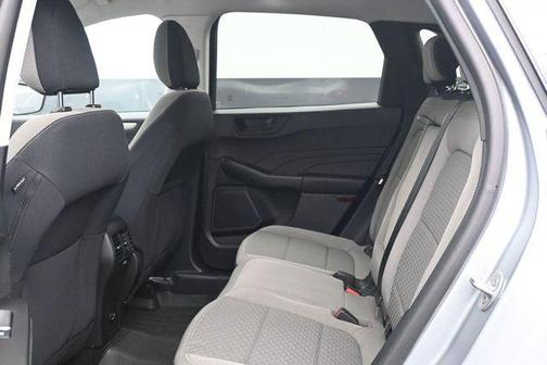 Silver Metallic 2022 Ford Escape SE