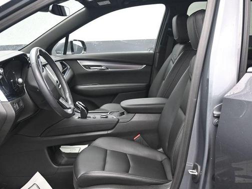 2022 Cadillac XT6 Luxury AWD
