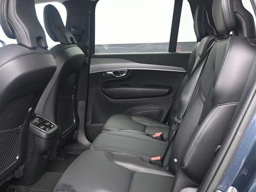 2023 Volvo XC90 B5 Core