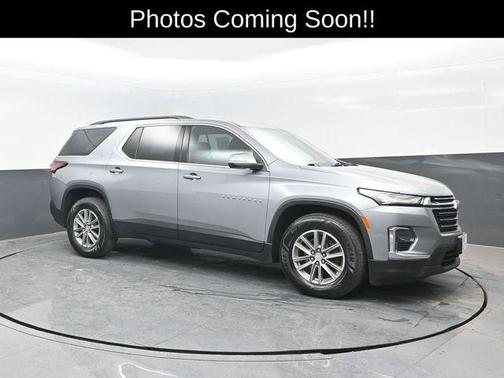 Sterling Gray Metallic 2023 Chevrolet Traverse LT Cloth