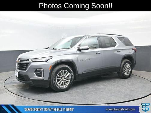 Sterling Gray Metallic 2023 Chevrolet Traverse LT Cloth