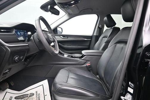 Diamond Black 2023 Jeep Grand Cherokee Limited