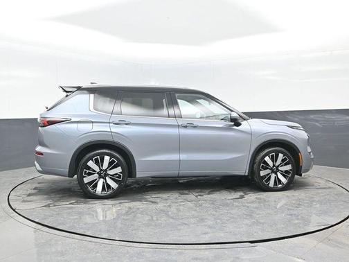 2025 Mitsubishi Outlander 