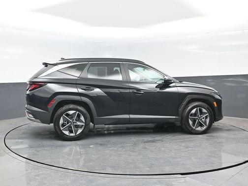 Phantom Black 2025 Hyundai TUCSON SEL