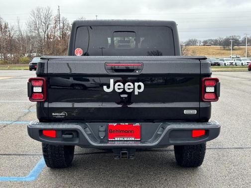 2021 Jeep Gladiator Overland