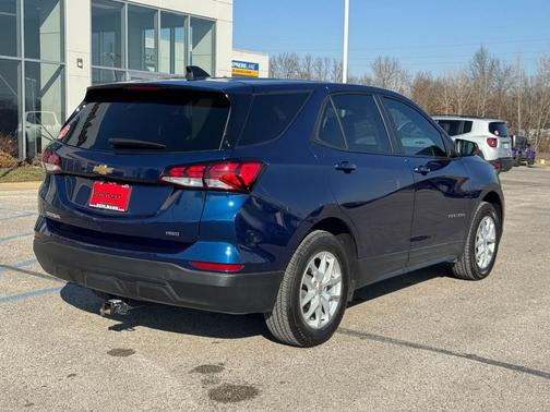 2023 Chevrolet Equinox LS