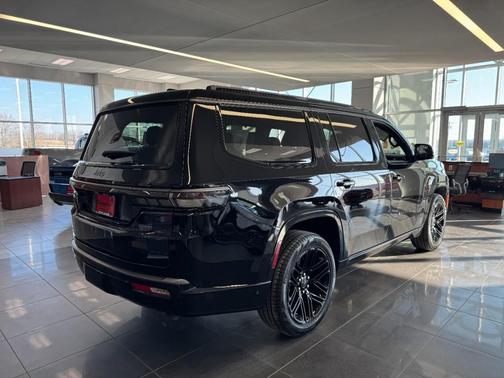 2026 Jeep Grand Wagoneer Limited Reserve