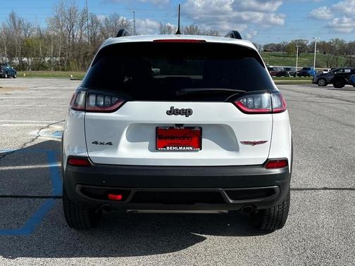 2022 Jeep Cherokee Trailhawk