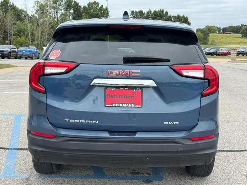 Blue Metallic 2024 GMC Terrain SLE