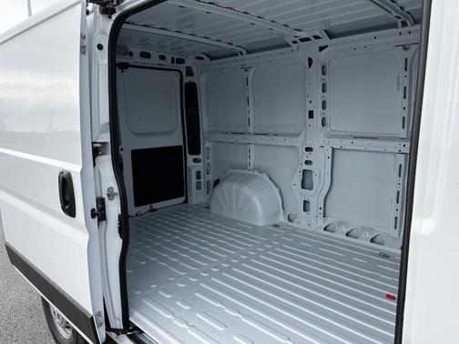 2025 RAM ProMaster 2500 Base