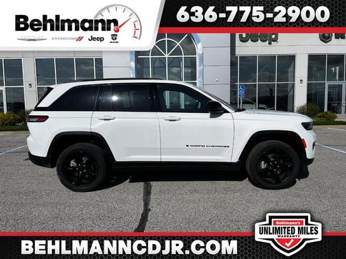 2025 Jeep Grand Cherokee Laredo