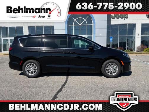 2026 Chrysler Pacifica Select FWD