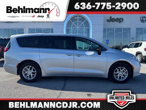 2024 Chrysler Pacifica Touring-L