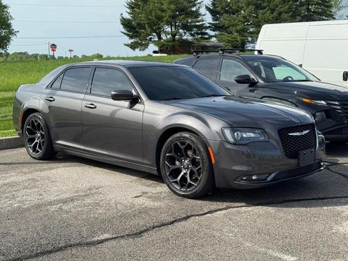 2019 Chrysler 300 S