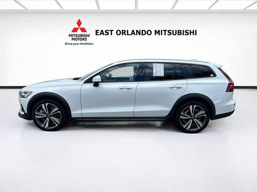 Crystal White Pearl 2025 Volvo V60 Cross Country Plus, B5 AWD Gas (mild hybrid)