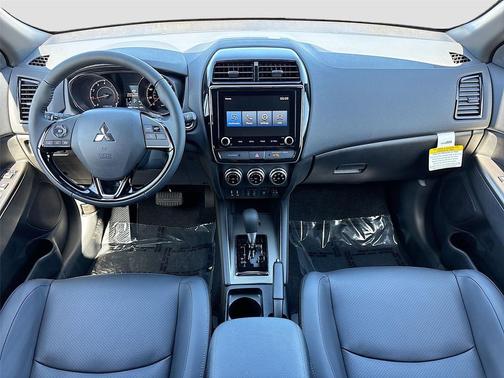 Labrador Black Pearl 2026 Mitsubishi Outlander Sport 2.4 SEL