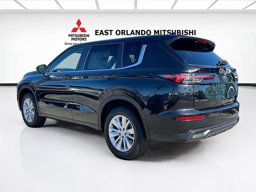 Black Diamond 2026 Mitsubishi Outlander ES 1.5T 2WD