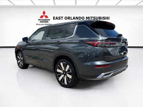 Graphite Gray 2026 Mitsubishi Outlander SE 1.5T 2WD