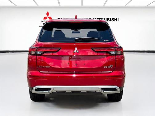 Red Diamond 2025 Mitsubishi Outlander SE S-AWC