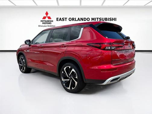 Red Diamond 2025 Mitsubishi Outlander SE S-AWC