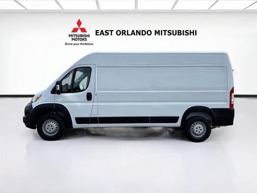 Bright White Clearcoat 2025 RAM ProMaster 2500 Tradesman