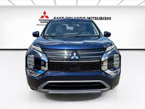 Cosmic Blue Metallic 2025 Mitsubishi Outlander SE