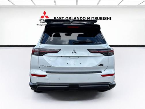 White Diamond With Black Roof 2026 Mitsubishi Outlander Trail Edition S-AWC