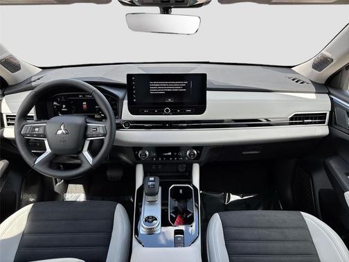 Red Diamond 2026 Mitsubishi Outlander SE 1.5T 2WD