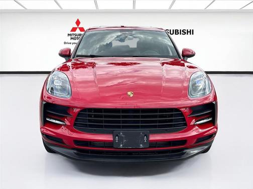 Carmine Red 2020 Porsche Macan Macan