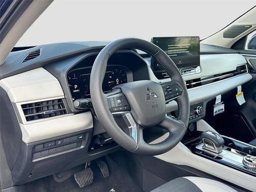 Cosmic Blue Metallic 2026 Mitsubishi Outlander SE 1.5T 2WD