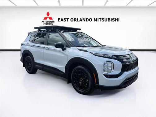 White Diamond With Black Roof 2026 Mitsubishi Outlander Trail Edition S-AWC