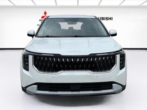 Snow White Pearl 2025 Kia Carnival LXS