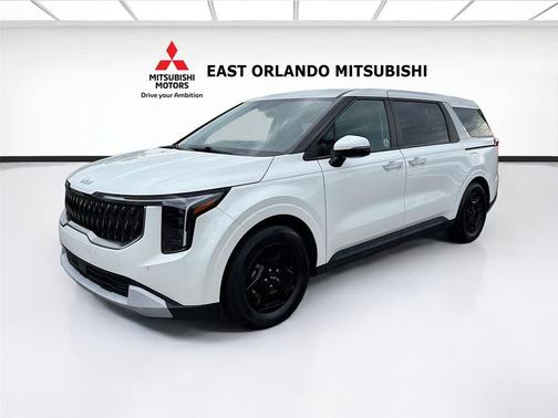 Snow White Pearl 2025 Kia Carnival LXS
