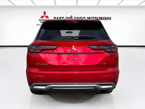 Red Diamond 2026 Mitsubishi Outlander SE 1.5T 2WD