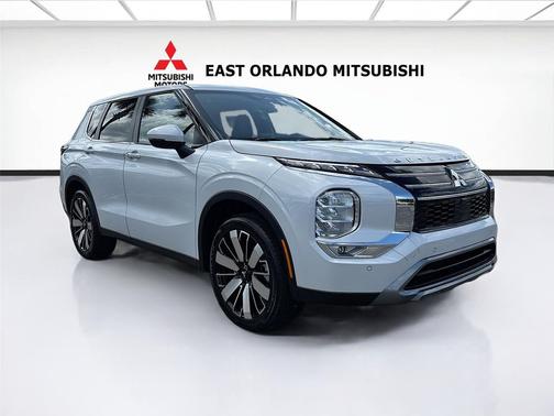 White Diamond 2026 Mitsubishi Outlander SE 1.5T 2WD