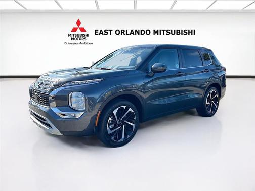 Graphite Gray 2024 Mitsubishi Outlander SE 2.5 2WD